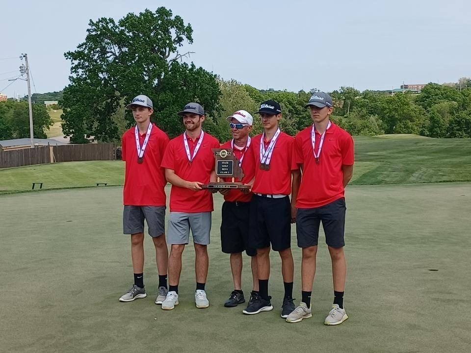 Golf Team Places 4th at State